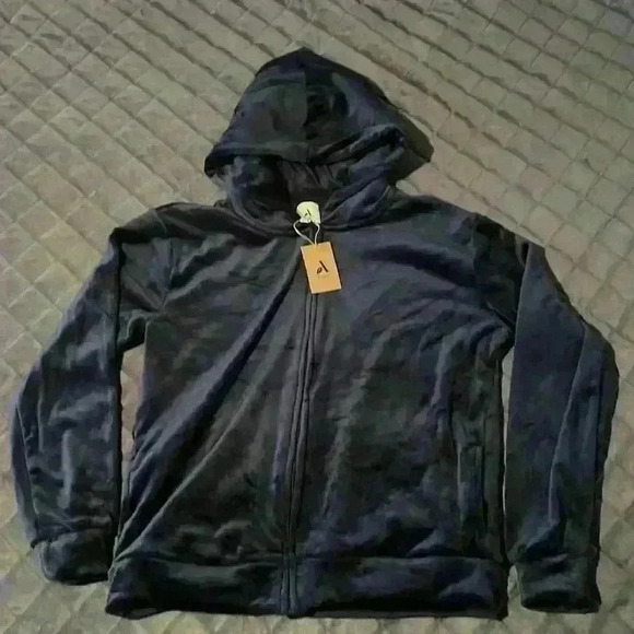 Amazon Essentials Women's Slim Fit Velour Hoodie - Picture 1 of 5